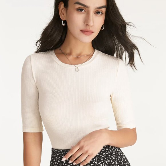 Ribbed White Top - Picture 1 of 4